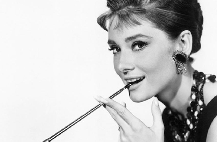 Fotos de Audrey Hepburn para decoraciones murales y obras de arte.