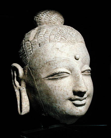 Head of a smiling Buddha, Greco-Buddhist style, from Afghanistan de Afghan School