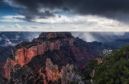 Scattered Showers at Grand Canyon