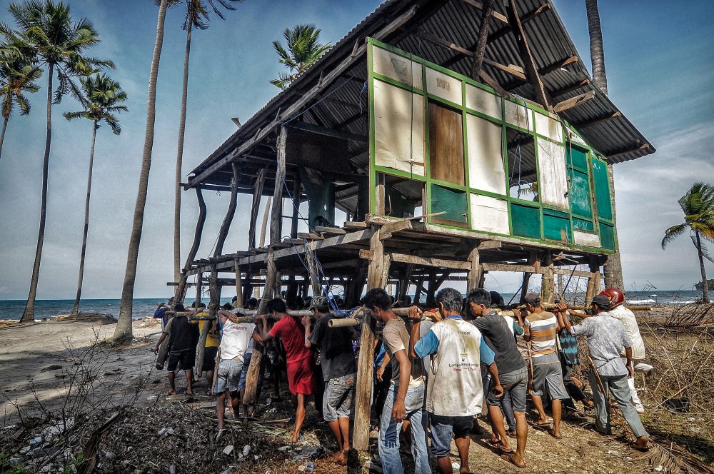 The tradition of moving houses de andinursam