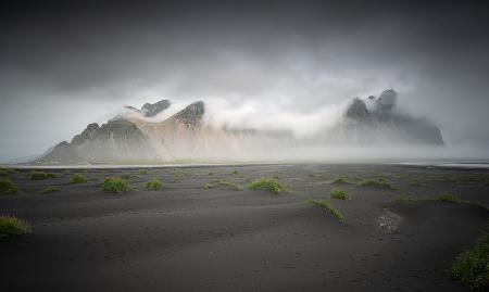 Misty morning at Vestahorn