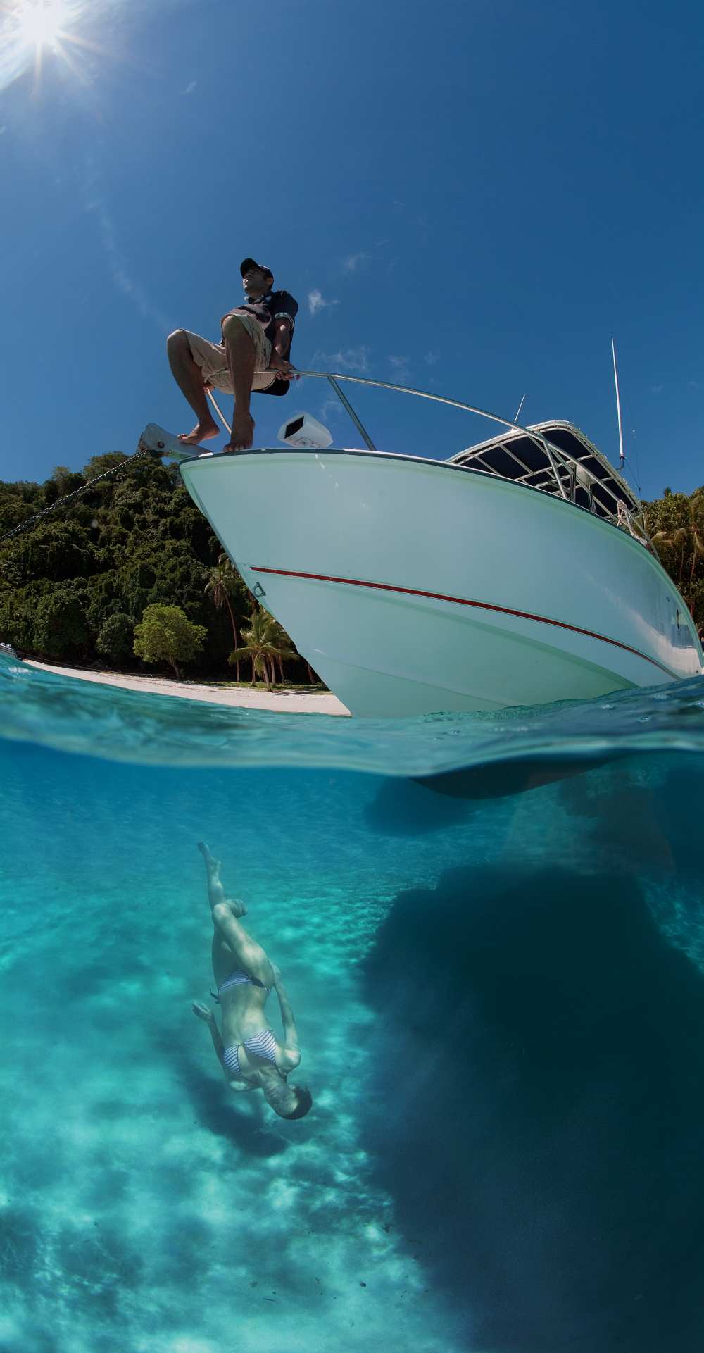 On the boat and under de Andrey Narchuk