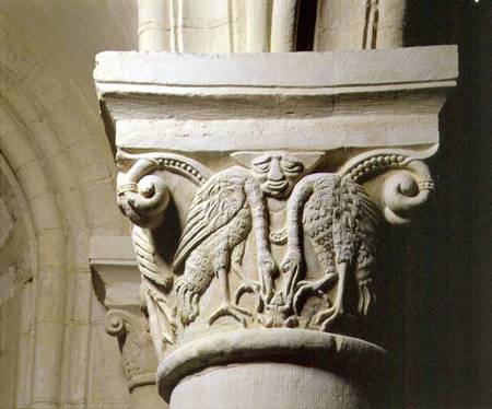 Column capital bearing symmetrically arranged dog-like beastsfrom the hemicycle choir de Anonymous