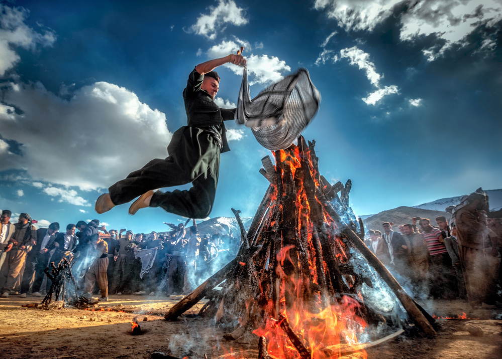 jumping on the fire de Babak Mehrafshar EFIAP (Bob)