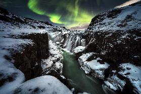 Full moon in Gullfoss