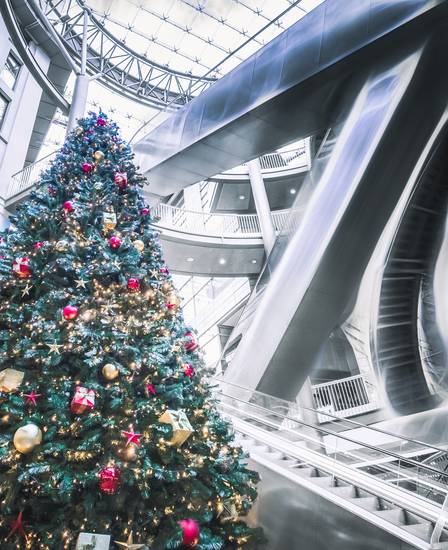 Rolltreppen und Weihnachtsbaum Architektur (2).jpg (15092 KB) 