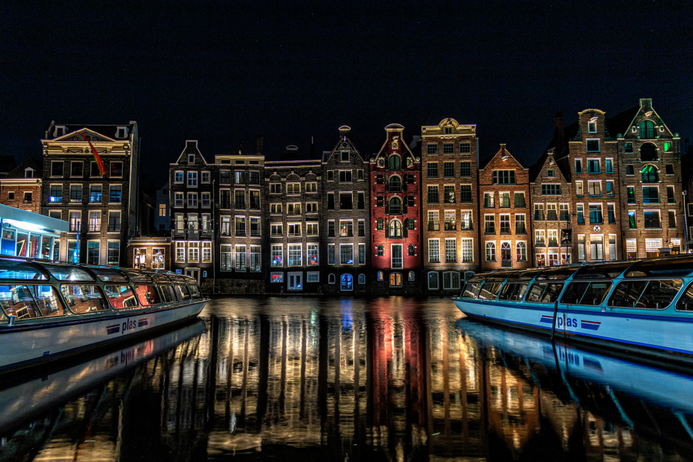 &quot;Dancing Houses&quot; on the Damrak Canal in Amsterdam de Eduardo Mosqueira Rey