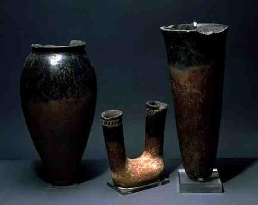 Three vessels, Egyptian, Naqada I Period (4000-3500 BC) and Naqada II Period (3500-3100 BC) (terraco de Egyptian