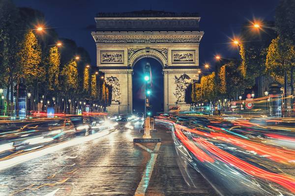 Champs-Elysees By Night de emmanuel charlat