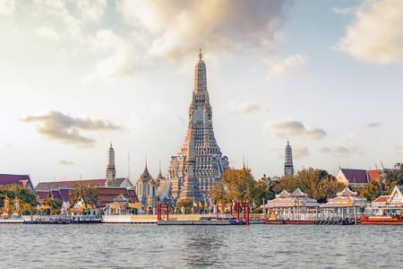 Arun Wat Temple 