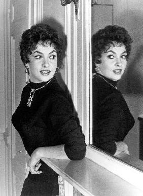 Actress Gina Lollobrigida