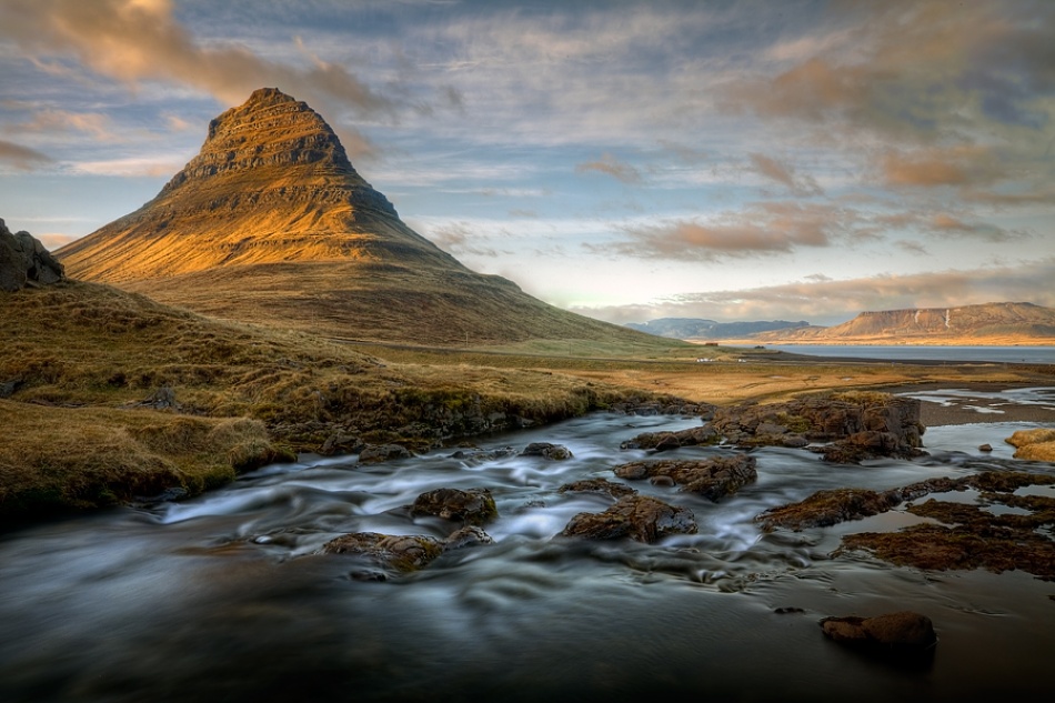 KIRKJUFELL de Fiorenzo Carozzi