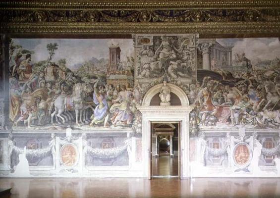 Wall in the Sala dell'Udienza with frescoes of The Triumph of Camillus and Camillus forbidding the W de Francesco de Rossi Salviati Cecchino