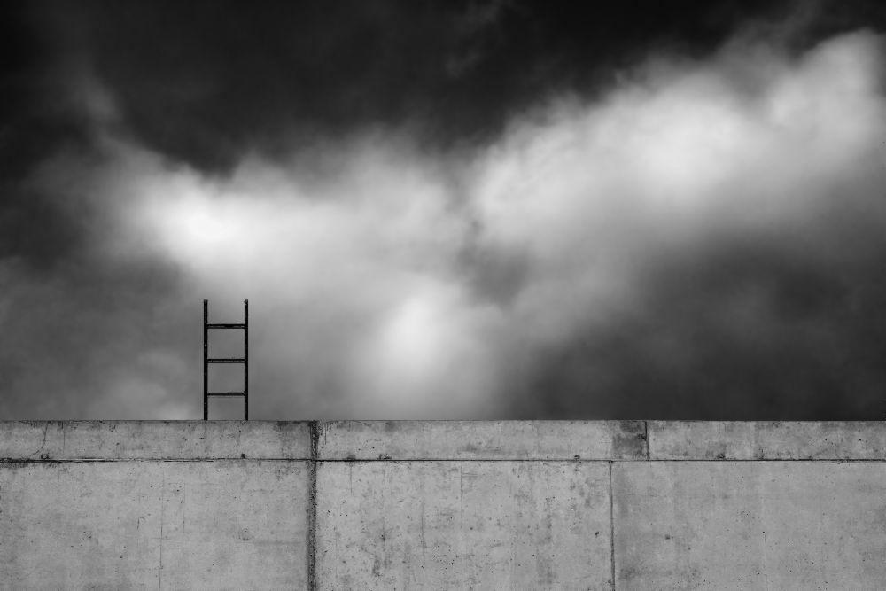 Ladder and wall... de Gilbert Claes
