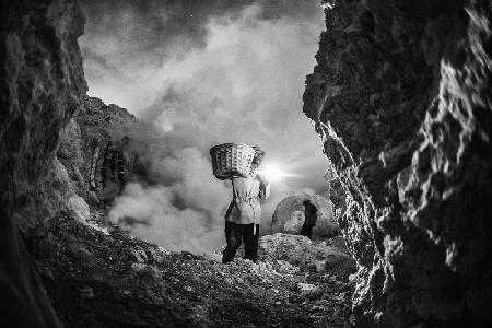 Sulfur Miner