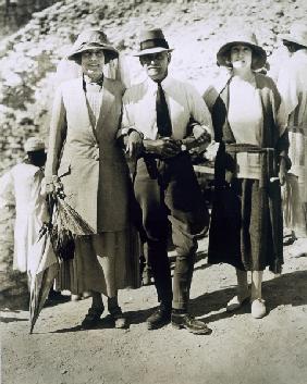 L to R: Lady Somerleyton, Colonel Watson Pasha and the Hon. Lady Alexander at the Tomb of Tutankhamu