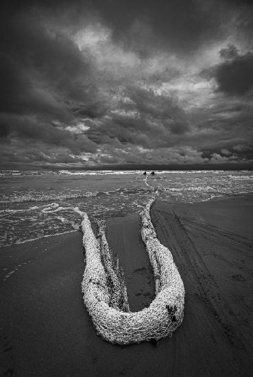 Net, sea, storm