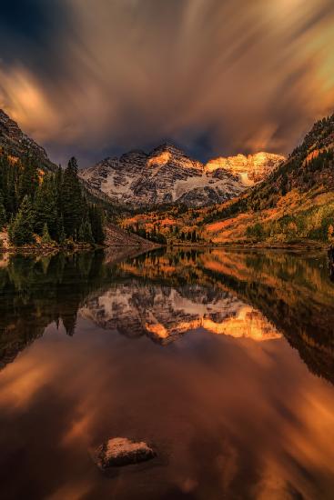 Sunrise at the Maroon Lake