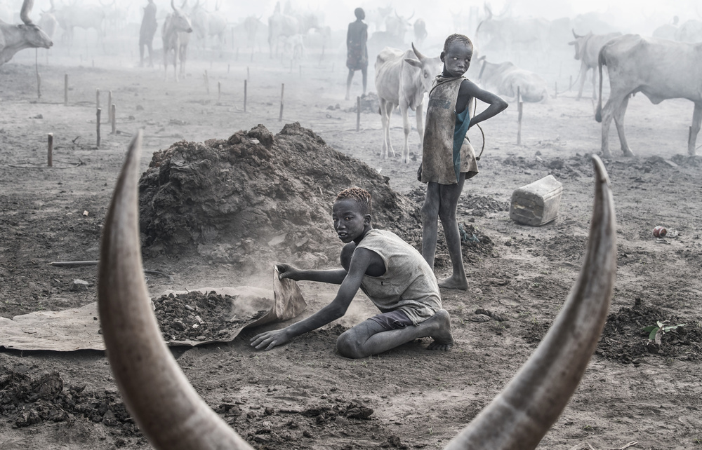 Framed in the antlers - South Sudan de Joxe Inazio Kuesta Garmendia