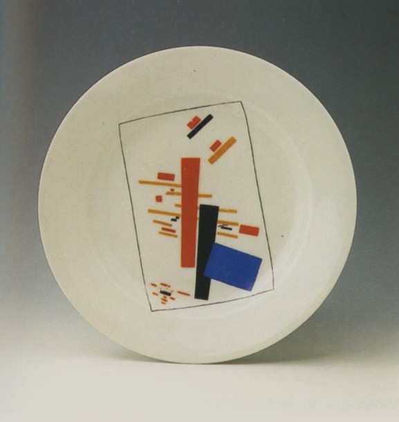 Plate with suprematist decoration de Kazimir Severinovich Malewitsch
