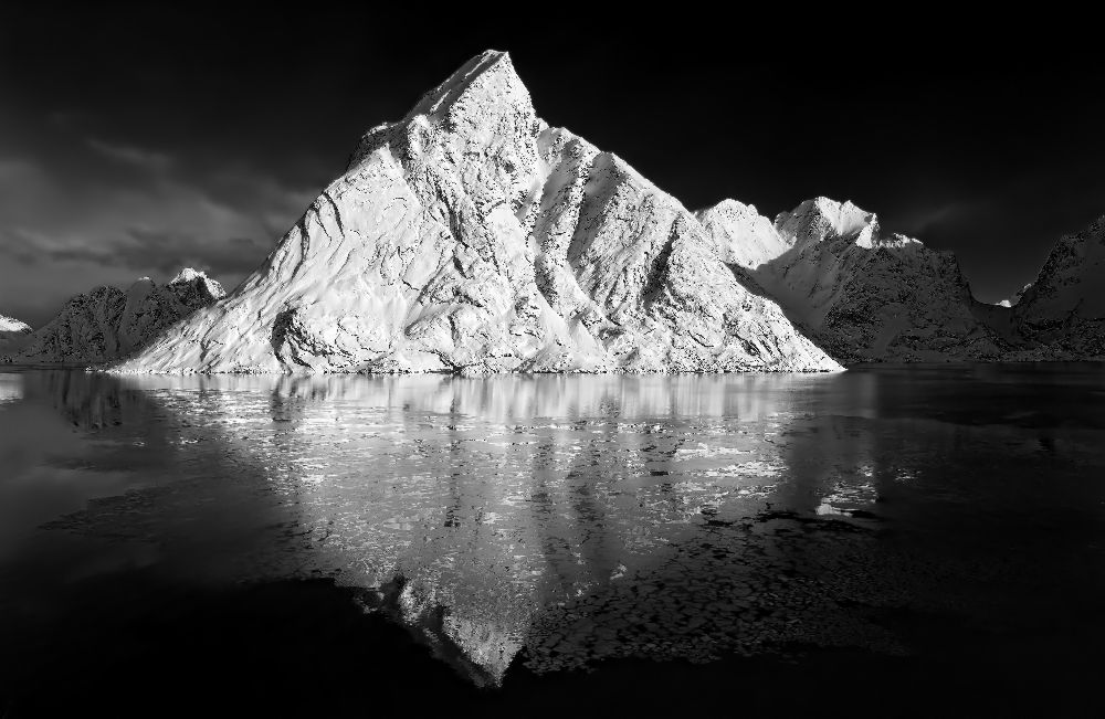 The white mountain de Liloni Luca