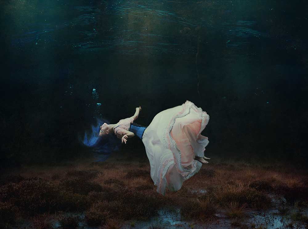 floating in a dream... de Magdalena Russocka