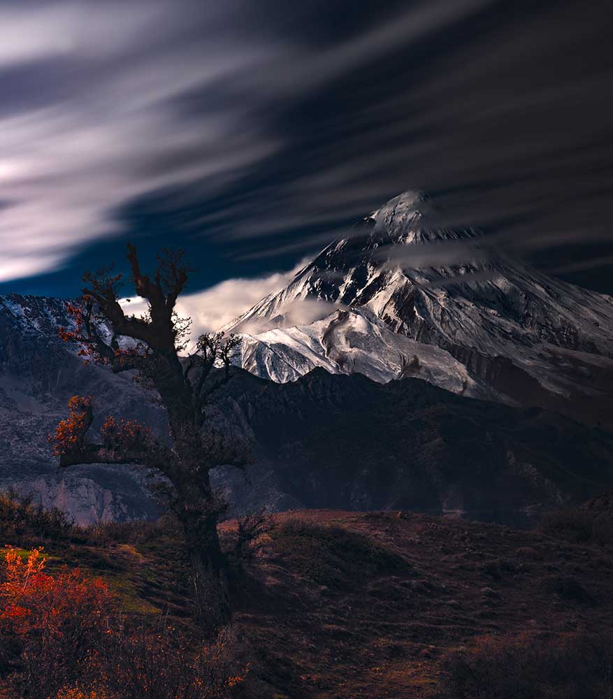 Autumn & Mount Damavand de Majid Behzad