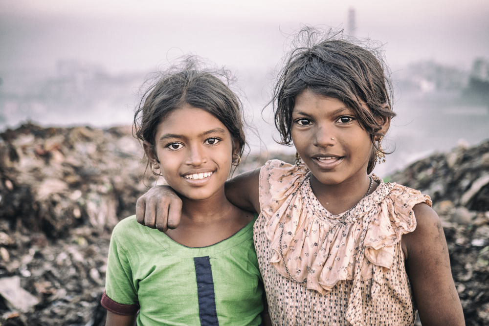 Friends from the dumpyard de Marcel Rebro