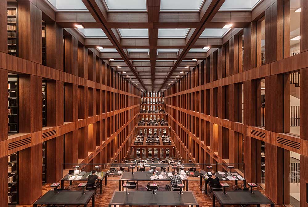 Library in Berlin. de Massimo Cuomo