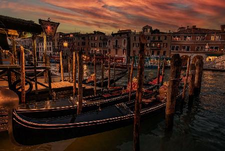 A Cozy Night in Venice