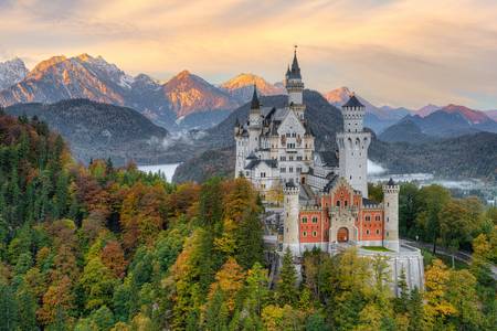 Schloss Neuschwanstein im Frühherbst