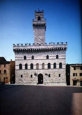 Exterior view of the Palazzo Communale, Montepulciano