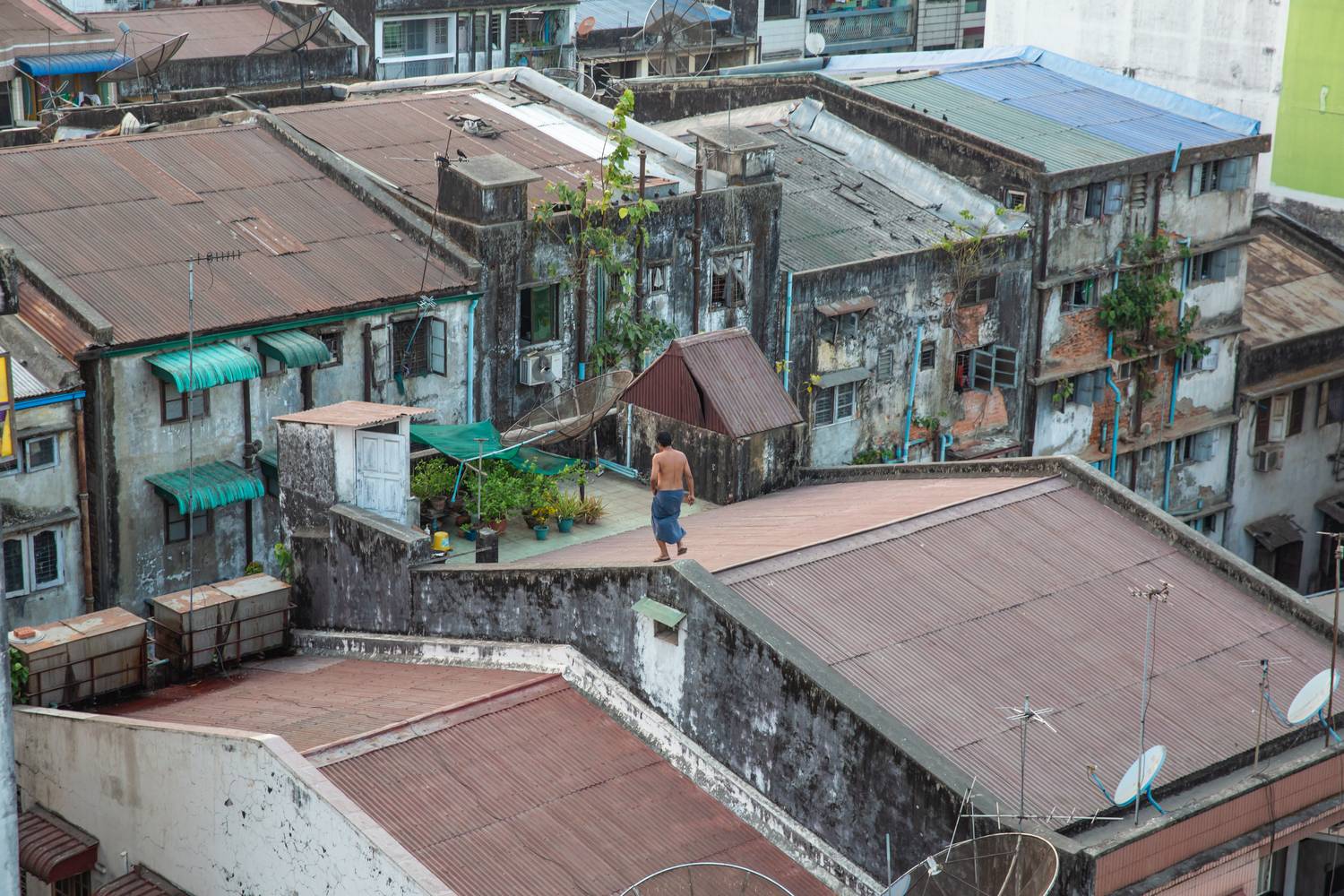 Leben auf dem Dach, Yangon (Rangun) Myanmar (Burma) de Miro May