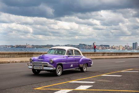 Malacon in Havana, Cuba, Oldtimer Kuba