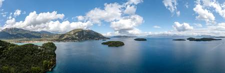 Nydri ein Hafenort im Süden der Ionischen Insel Lefkada, Griechenland