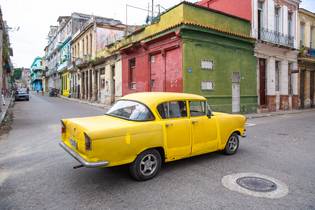 Coche amarillo