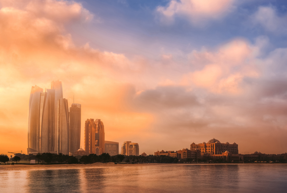 Etihad Towers &amp; Emirates Palace, Abu Dhabi, UAE de mohamed kazzaz