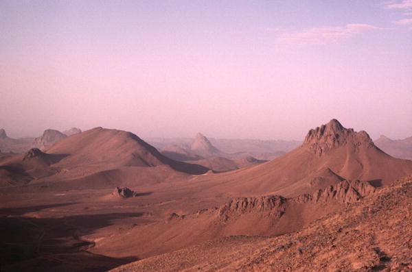 Ahaggar mountains (photo)  de 