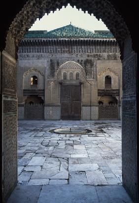 Courtyard interior (photo) 