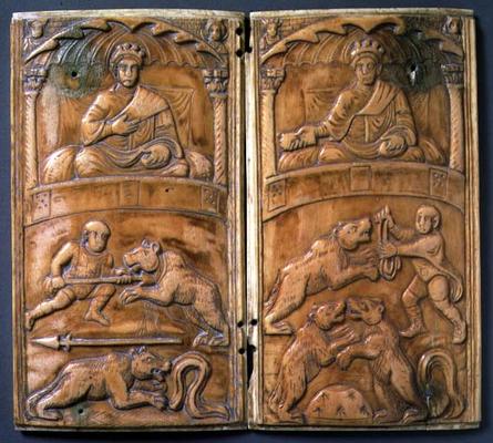 Consular diptych depicting officials presiding over bear-baiting, Roman (ivory) de 