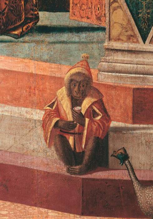 Detail. Small monkey gown robe cap gold red walnut steps. de 