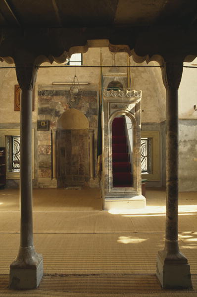Interior view of Qutaish mosque (photo)  de 