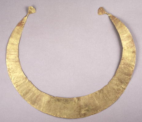 Lunula, from Cork, early Bronze Age (gold) de 