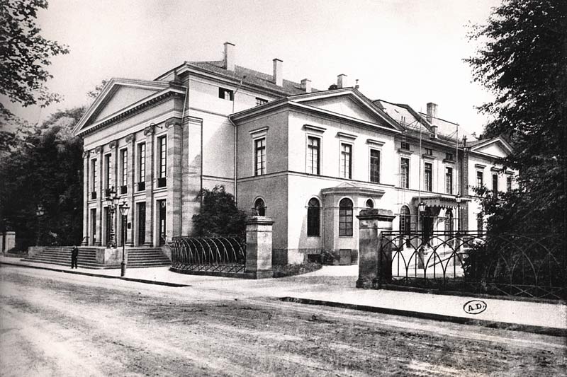 The Meiningen Court Theatre, Munich, c.1900 (b/w photo)  de 