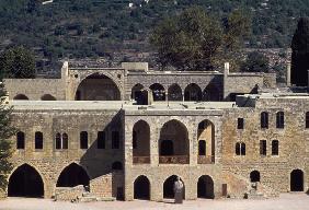 View of the palace (colour photo) 