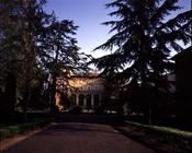 View of the rear of the villa, designed by Baldassarre Peruzzi (1481-1536) 1506 (photo)