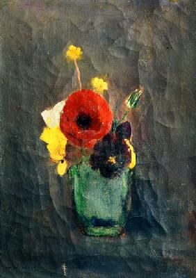 Blumenstrauss with poppies in a green vase