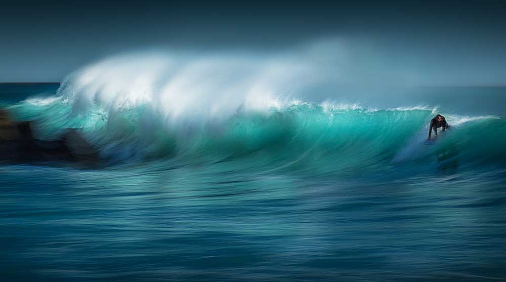 RIDING THE WAVE de Paolo Lazzarotti