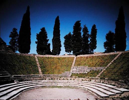 View the Teatro Grande (photo) de Roman 1st century BC