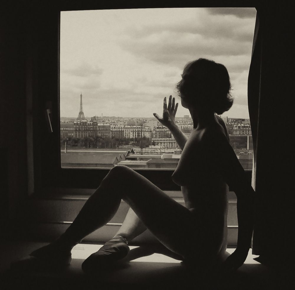 Window to Paris de Strelok
